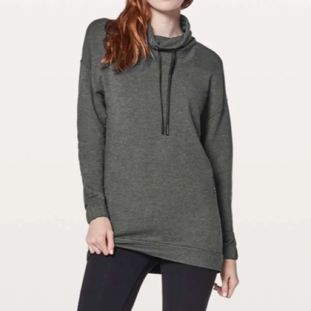 Lululemon Twisted & Tucked Long Sleeve pullover shirt size 4